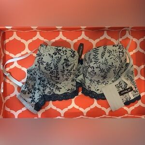 Adore Me Bra - Size 34DDD